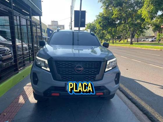 NISSAN FRONTIER 2.3 16V TURBO DIESEL PRO4X CD 4X4 AUTOMÁTICO